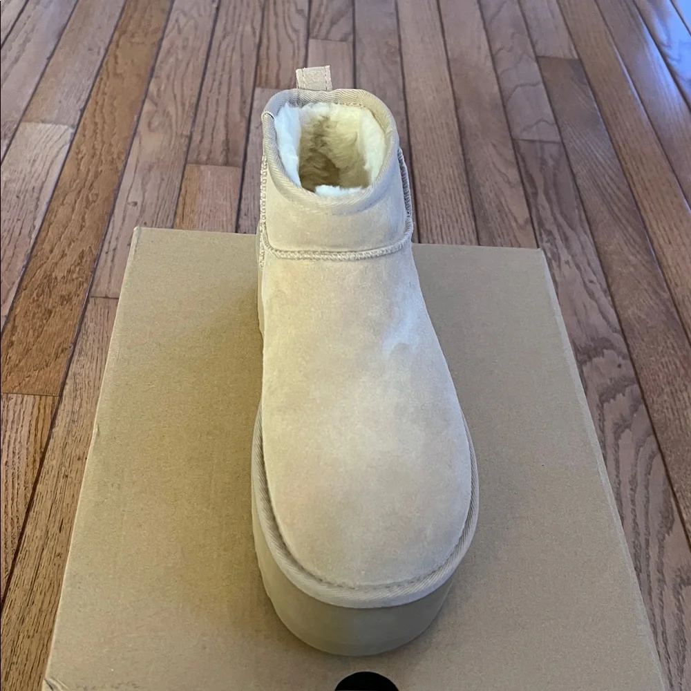 UGG® women’s Classic Ultra Mini Platform Boot